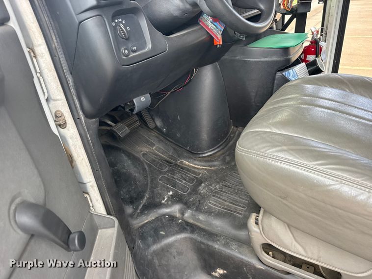 image for item FB7452 2003 Chevrolet Express school bus