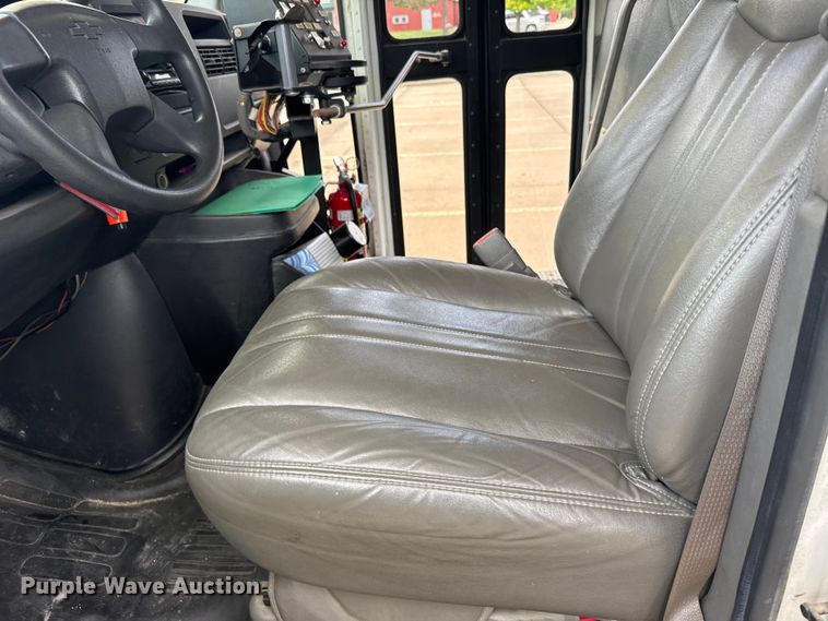 image for item FB7452 2003 Chevrolet Express school bus