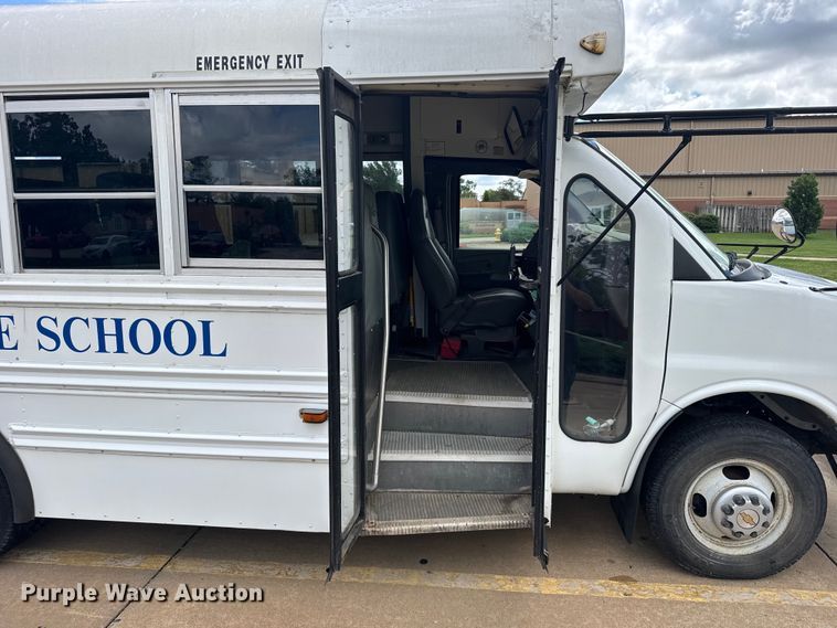 image for item FB7452 2003 Chevrolet Express school bus