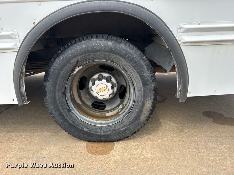 image for item FB7452 2003 Chevrolet Express school bus