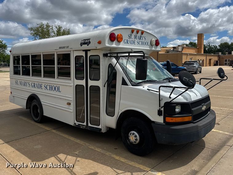 image for item FB7453 2003 Chevrolet Express school bus