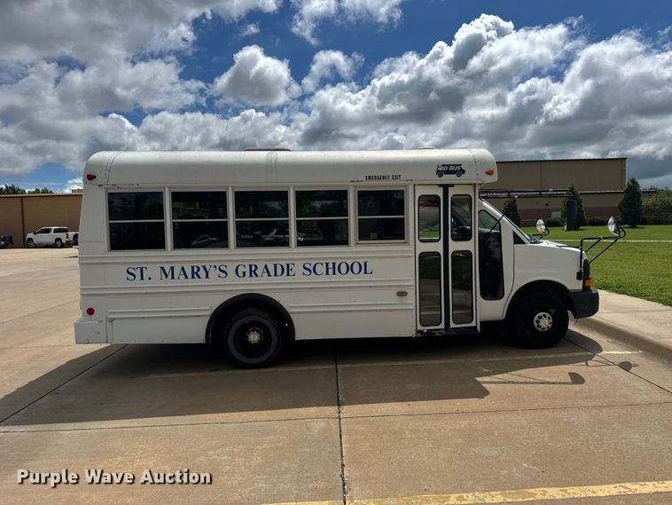 image for item FB7453 2003 Chevrolet Express school bus