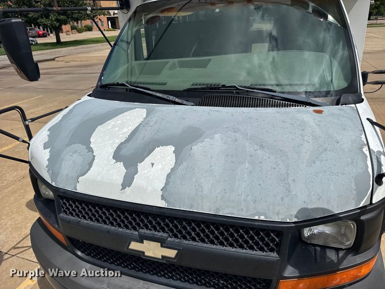 image for item FB7453 2003 Chevrolet Express school bus