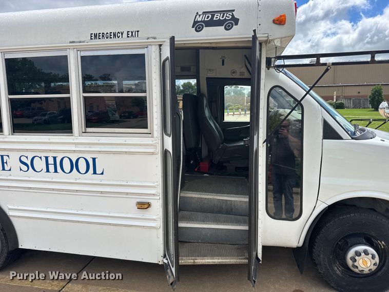 image for item FB7453 2003 Chevrolet Express school bus