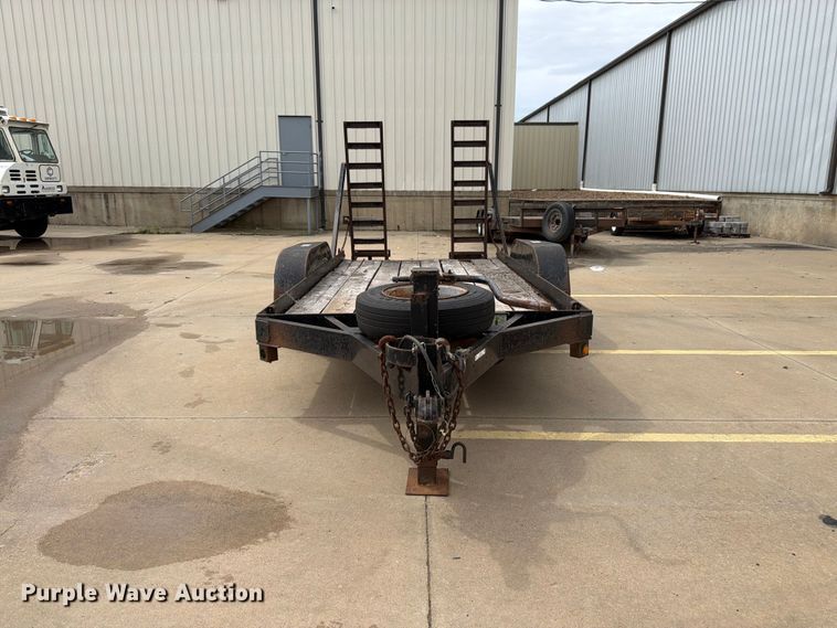 image for item FB7458 2001 Supe equipment trailer