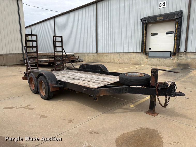 image for item FB7458 2001 Supe equipment trailer
