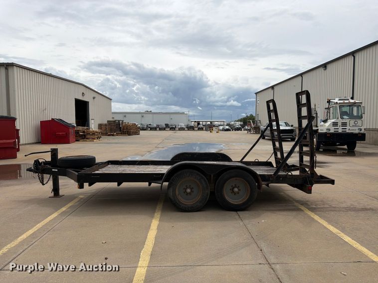image for item FB7458 2001 Supe equipment trailer