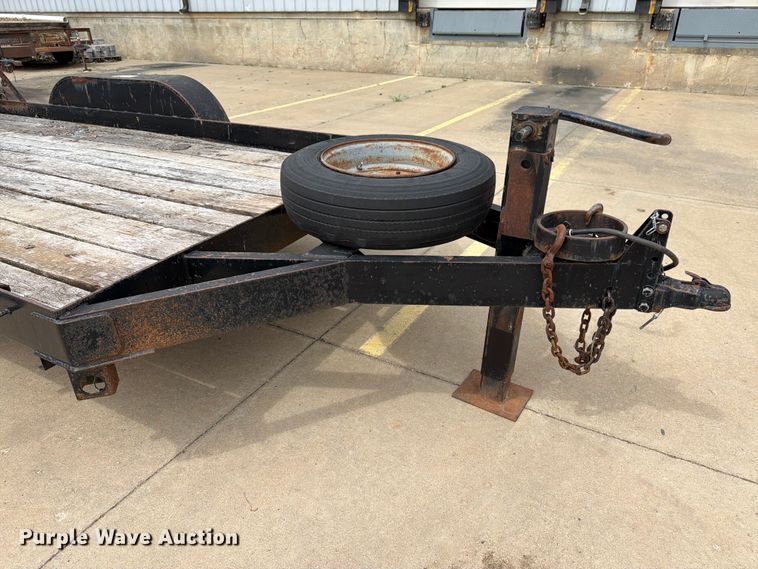 image for item FB7458 2001 Supe equipment trailer