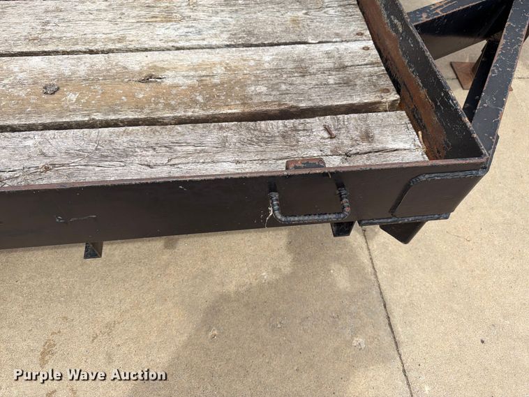image for item FB7458 2001 Supe equipment trailer