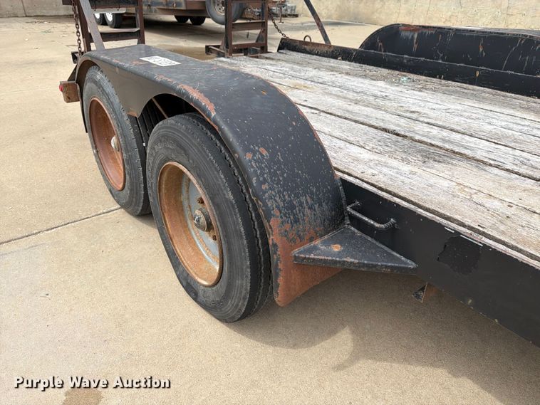 image for item FB7458 2001 Supe equipment trailer