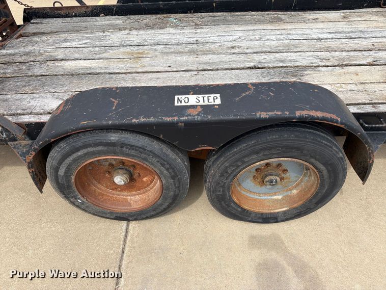 image for item FB7458 2001 Supe equipment trailer