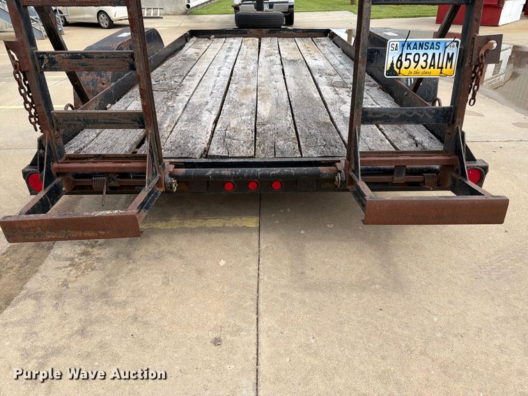 image for item FB7458 2001 Supe equipment trailer