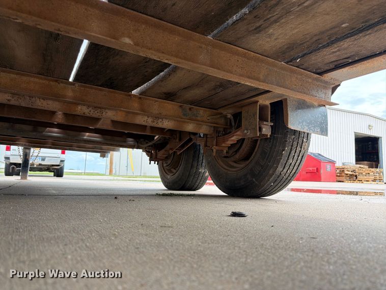 image for item FB7458 2001 Supe equipment trailer
