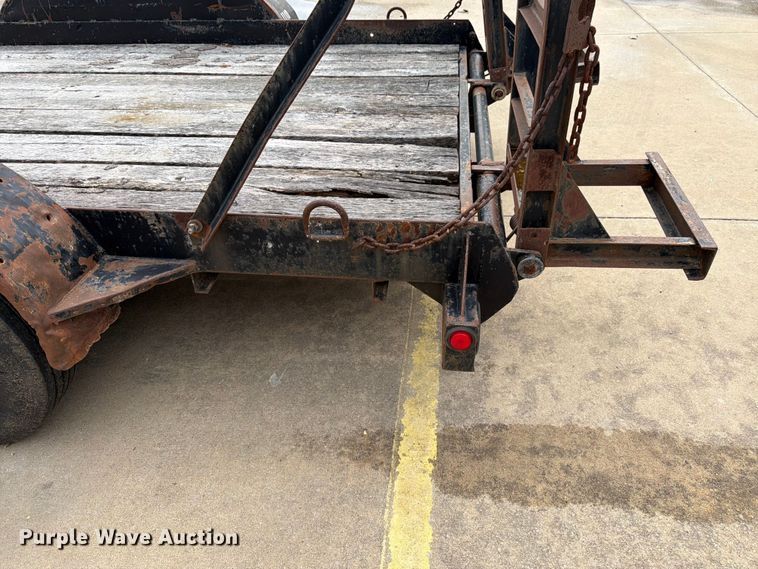 image for item FB7458 2001 Supe equipment trailer