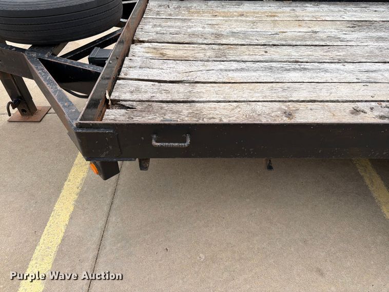 image for item FB7458 2001 Supe equipment trailer