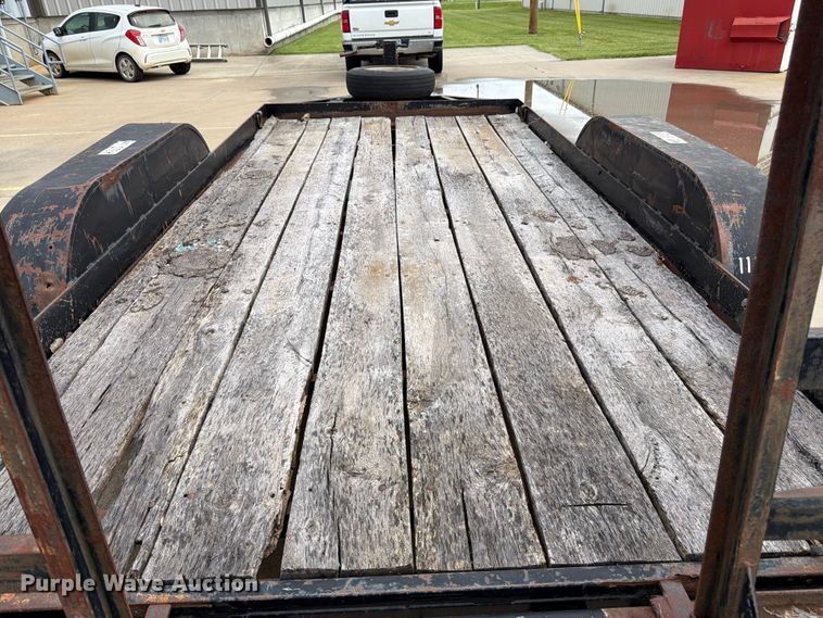 image for item FB7458 2001 Supe equipment trailer