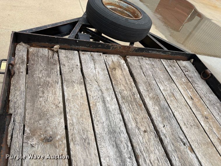 image for item FB7458 2001 Supe equipment trailer