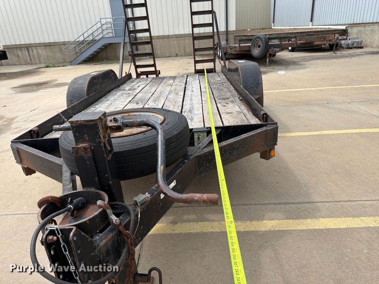 image for item FB7458 2001 Supe equipment trailer