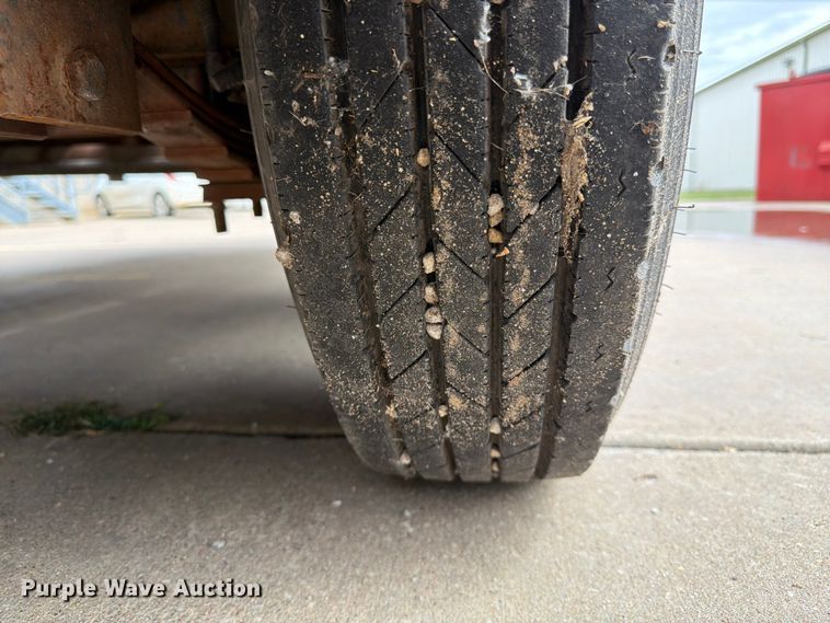 image for item FB7458 2001 Supe equipment trailer