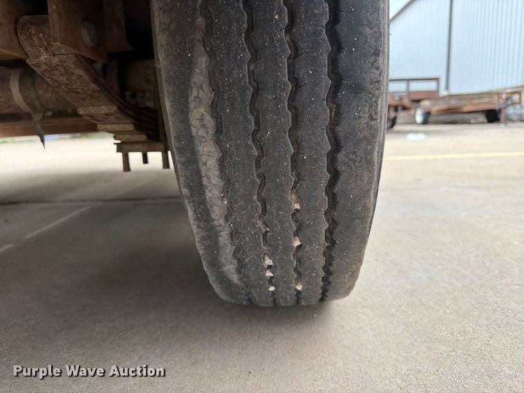 image for item FB7458 2001 Supe equipment trailer