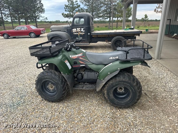 image for item FB7461 2000 Kawasaki Prairie 300 