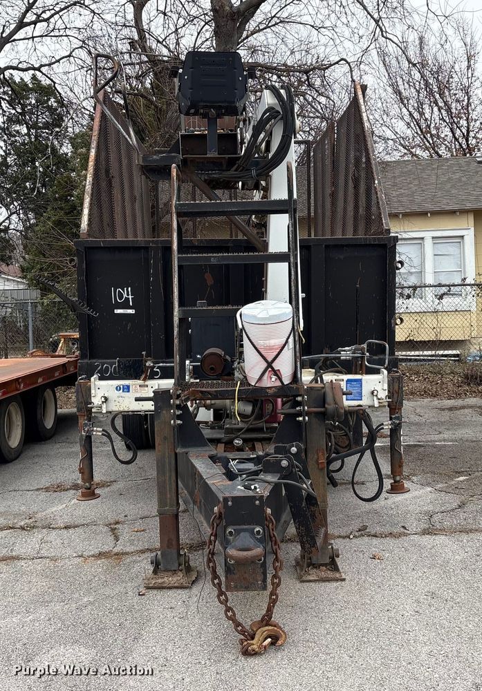 image for item FB8482 2009 All Wheel Drive Equipment Mfg GT12.5 grapple trailer