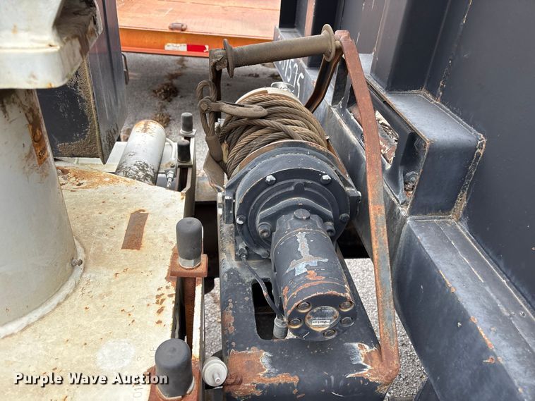 image for item FB8482 2009 All Wheel Drive Equipment Mfg GT12.5 grapple trailer