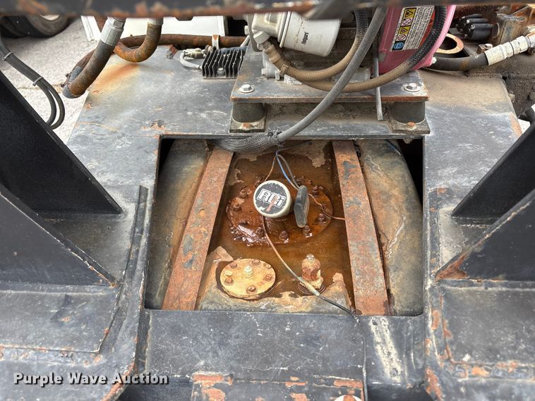 image for item FB8482 2009 All Wheel Drive Equipment Mfg GT12.5 grapple trailer