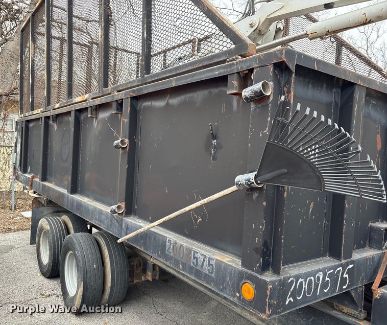 image for item FB8482 2009 All Wheel Drive Equipment Mfg GT12.5 grapple trailer