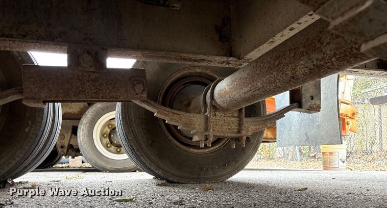 image for item FB8482 2009 All Wheel Drive Equipment Mfg GT12.5 grapple trailer