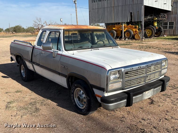 image for item FC2160 1991 Dodge D150 Ext. Cab pickup truck