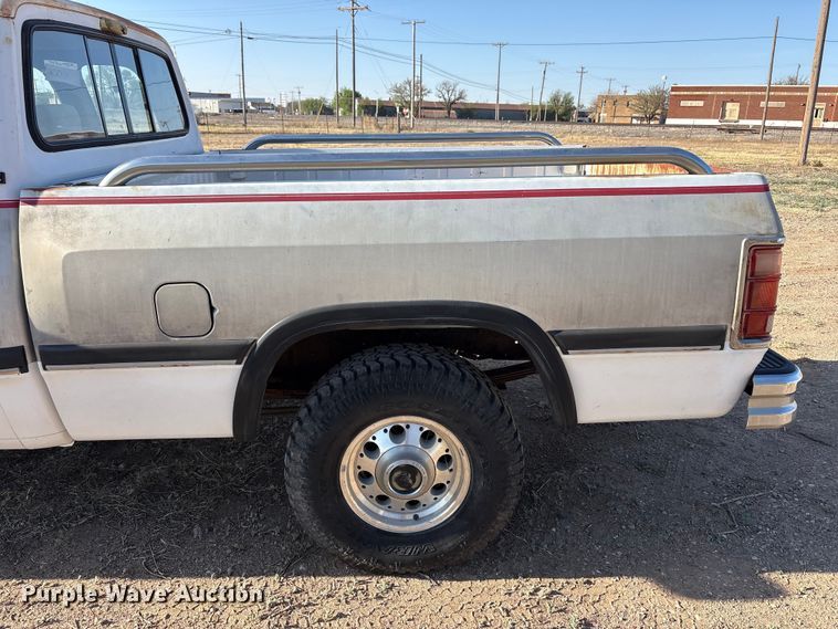 image for item FC2160 1991 Dodge D150 Ext. Cab pickup truck