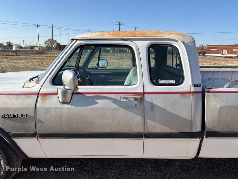 image for item FC2160 1991 Dodge D150 Ext. Cab pickup truck