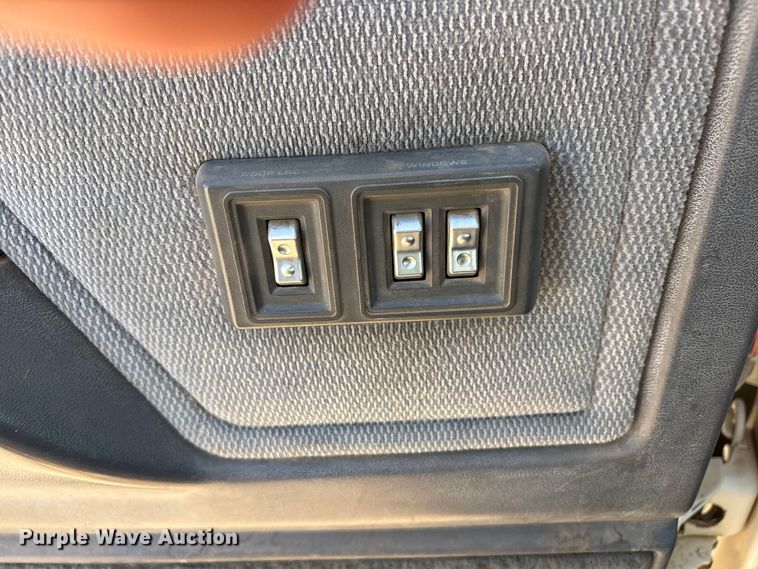 image for item FC2160 1991 Dodge D150 Ext. Cab pickup truck