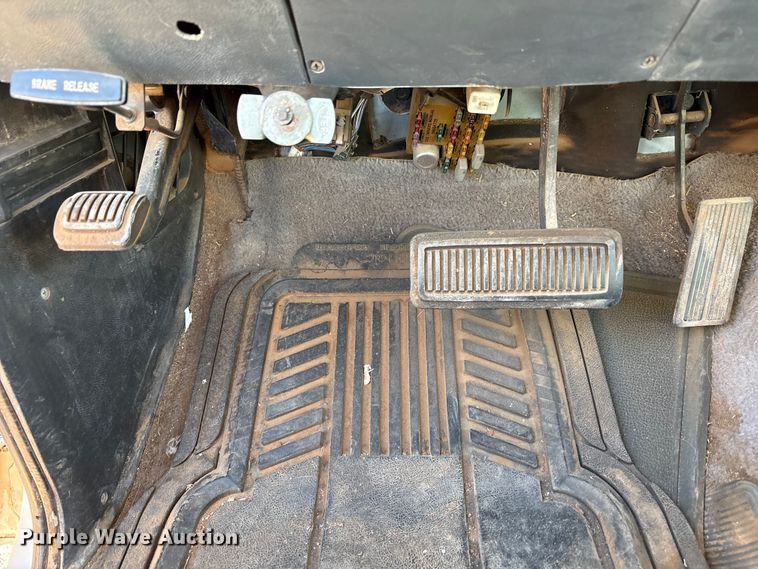 image for item FC2160 1991 Dodge D150 Ext. Cab pickup truck
