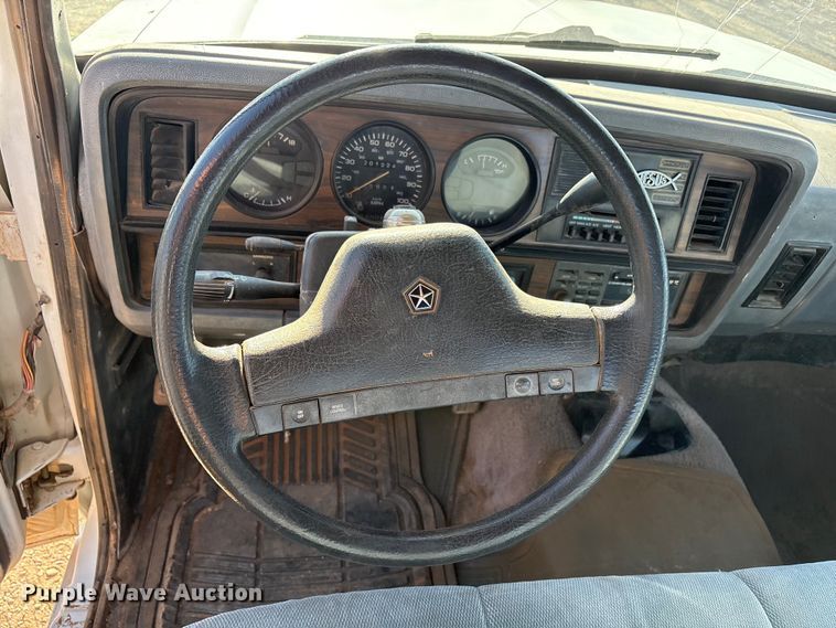 image for item FC2160 1991 Dodge D150 Ext. Cab pickup truck