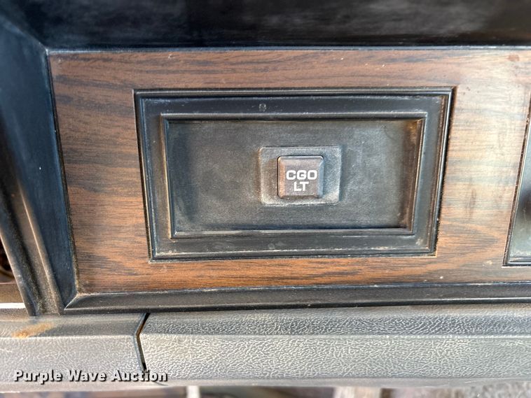 image for item FC2160 1991 Dodge D150 Ext. Cab pickup truck