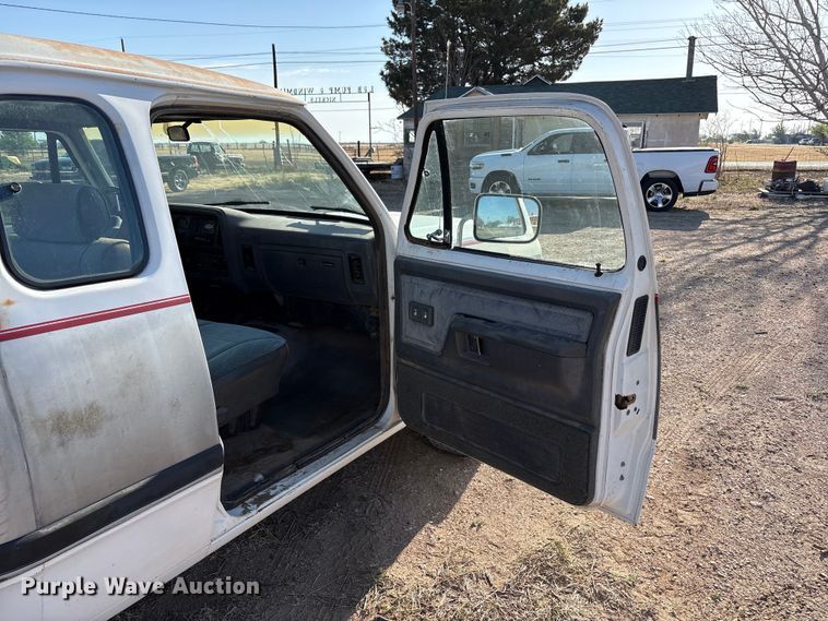image for item FC2160 1991 Dodge D150 Ext. Cab pickup truck