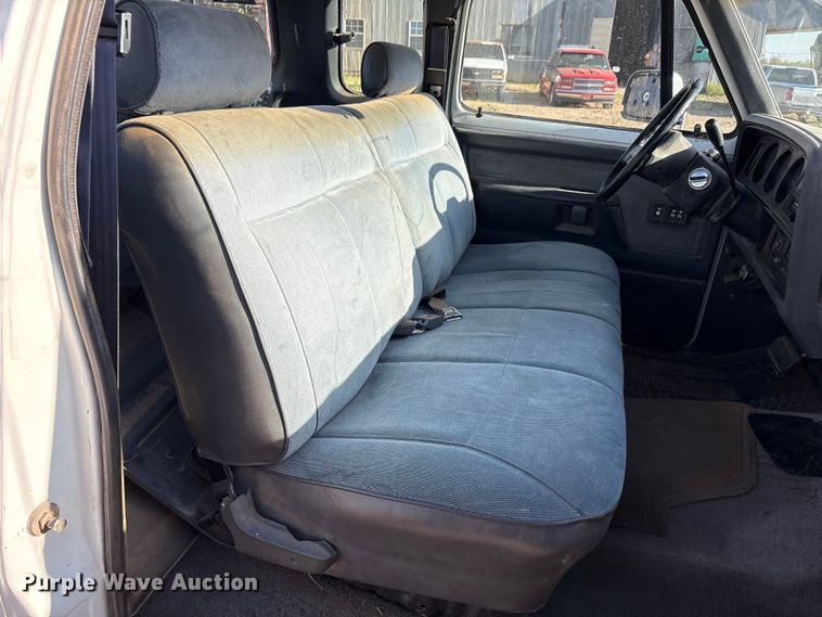 image for item FC2160 1991 Dodge D150 Ext. Cab pickup truck