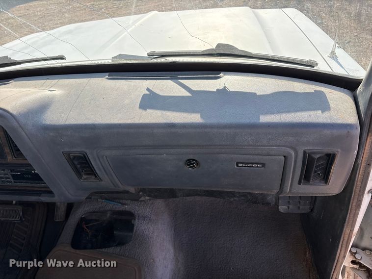 image for item FC2160 1991 Dodge D150 Ext. Cab pickup truck