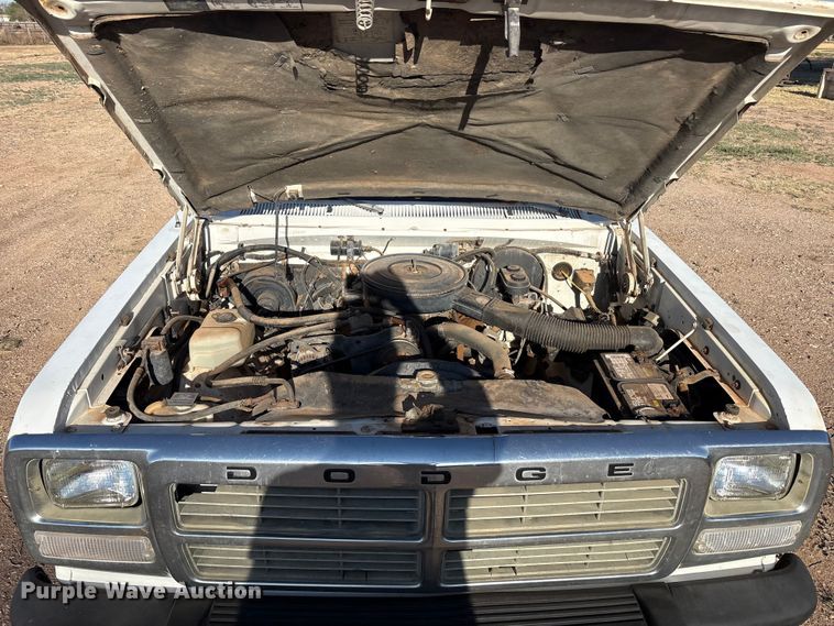 image for item FC2160 1991 Dodge D150 Ext. Cab pickup truck