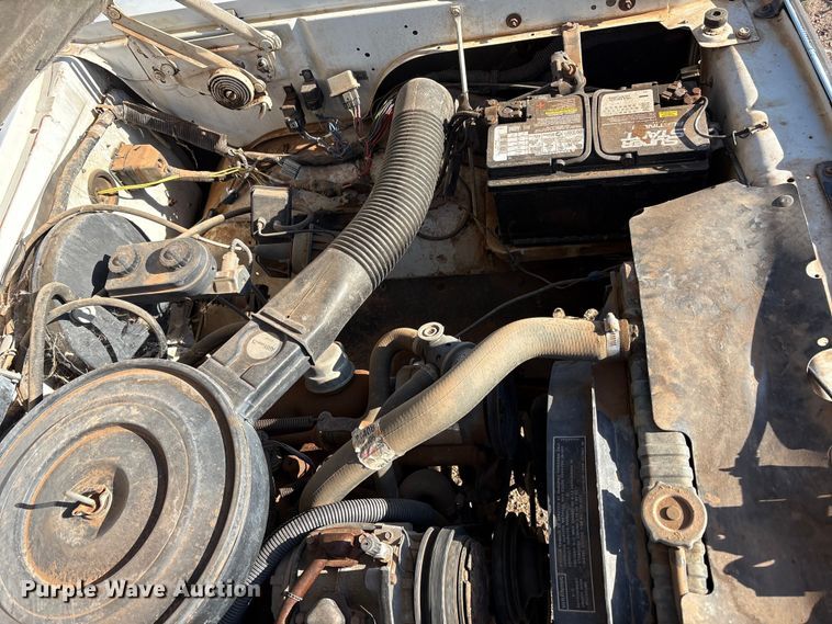 image for item FC2160 1991 Dodge D150 Ext. Cab pickup truck
