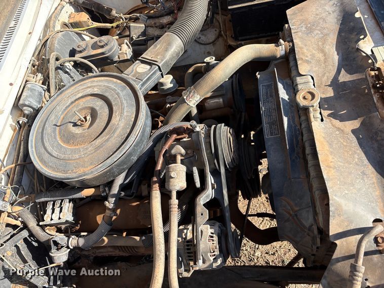 image for item FC2160 1991 Dodge D150 Ext. Cab pickup truck