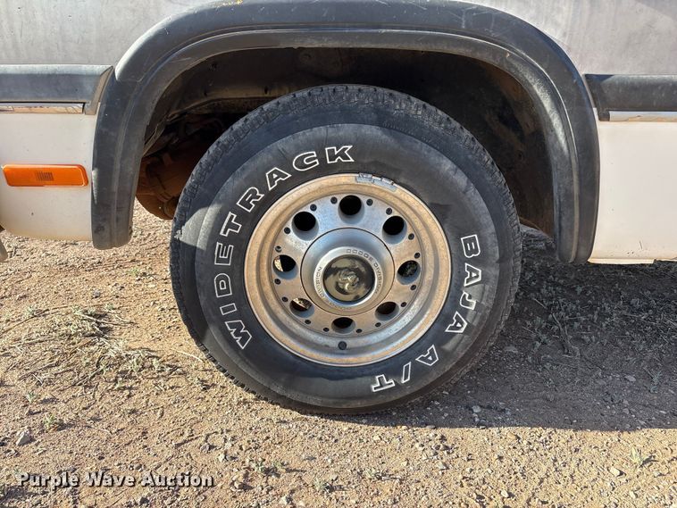 image for item FC2160 1991 Dodge D150 Ext. Cab pickup truck