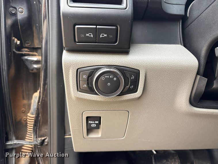 image for item FC2349 2020 Ford F150 Crew Cab pickup truck
