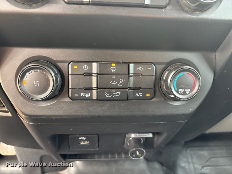 image for item FC2349 2020 Ford F150 Crew Cab pickup truck