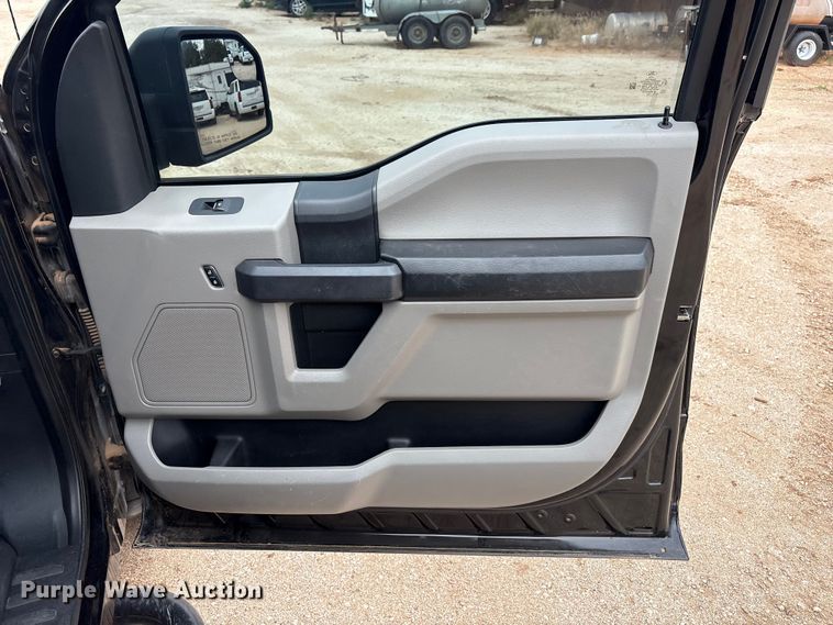 image for item FC2349 2020 Ford F150 Crew Cab pickup truck