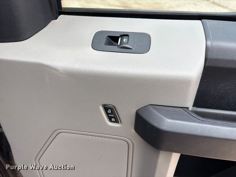 image for item FC2349 2020 Ford F150 Crew Cab pickup truck