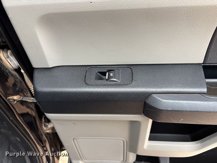 image for item FC2349 2020 Ford F150 Crew Cab pickup truck