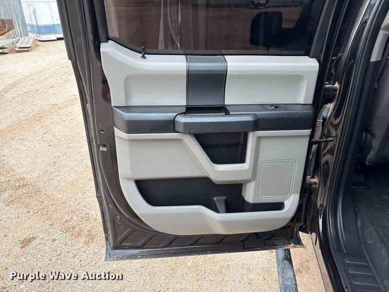 image for item FC2349 2020 Ford F150 Crew Cab pickup truck